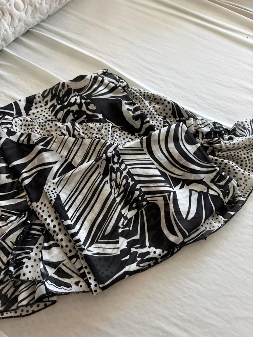 Chico's Black and White Printed scarf ruffles or shawl with Ruffle Hem